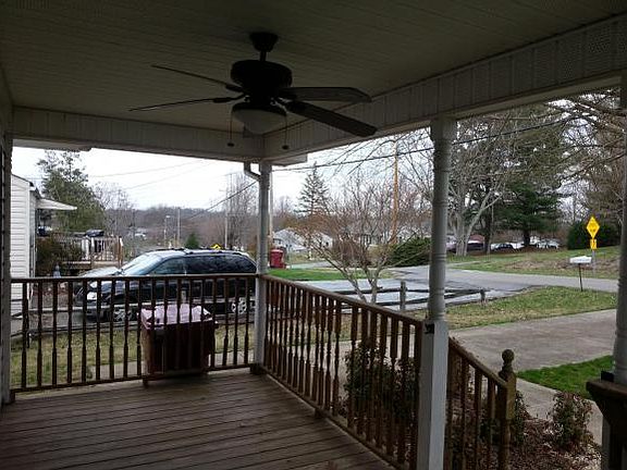 3rd image of 1205 Barton St