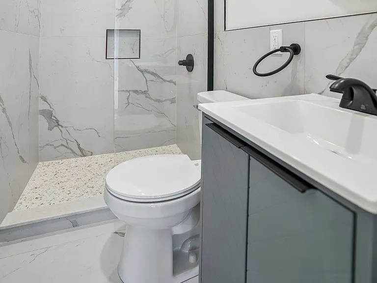62.5 Oak St #2 — Photo 22