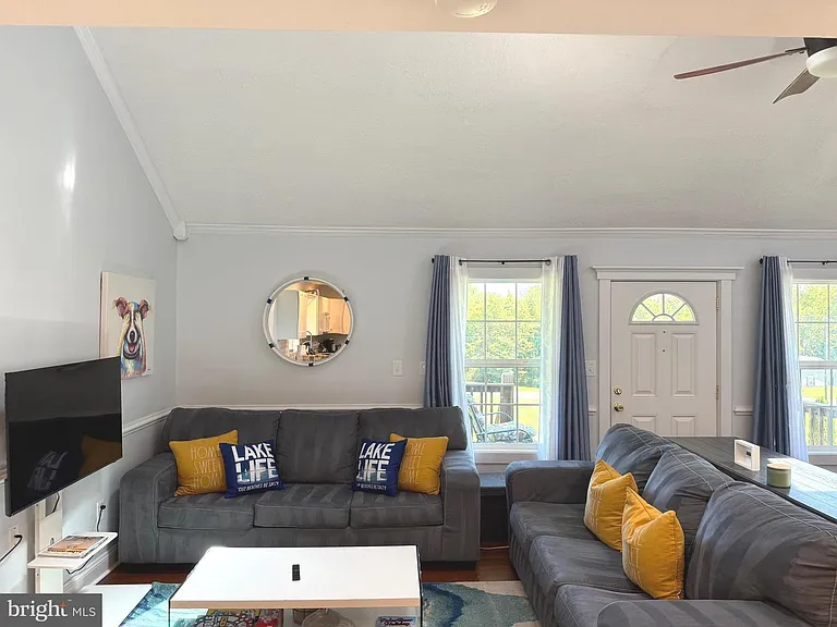15609 Heth Dr — Photo 14