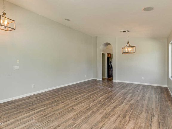 5th image of 155 W Brahman Blvd