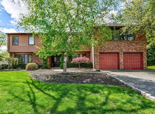 53 Heron Dr, Marlboro, NJ 07746