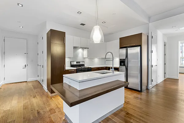 Sold by Nest Seekers International | media 6
