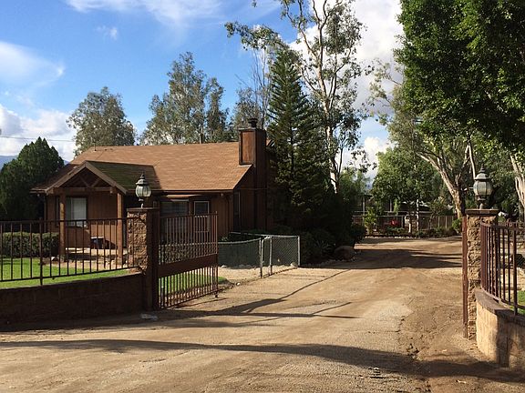 4th image of 2610 Hillside Ave