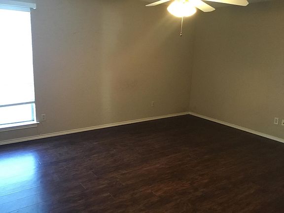 4th image of 2205 Crooked Oak Ct