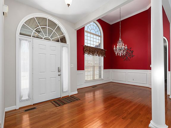 3rd image of 2656 Piedmont Dr