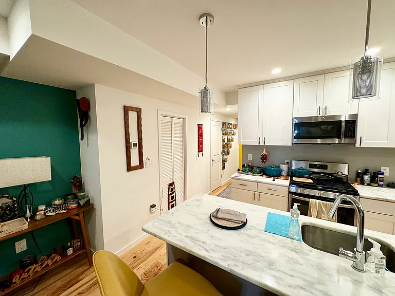 3931 9th St NE #1 — Photo 3