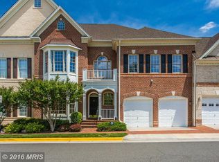 12802 Falcon Wood Pl, Fairfax, VA 22033