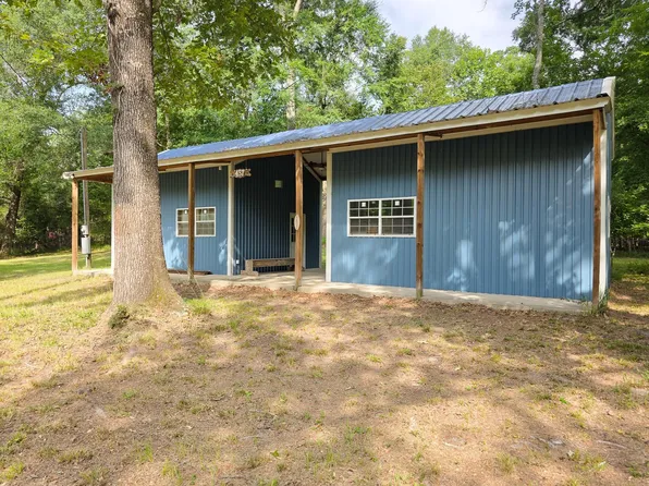 437 E Lumbermans Rd, Onalaska, TX 77360