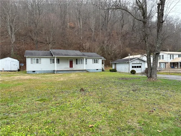 872 Lincoln Hwy, Chapmanville, WV 25508