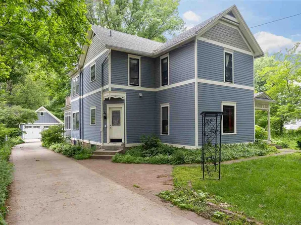 725 S Summit St, Iowa City, IA 52240