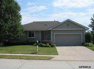 15261 Locust St, Omaha, NE 68116