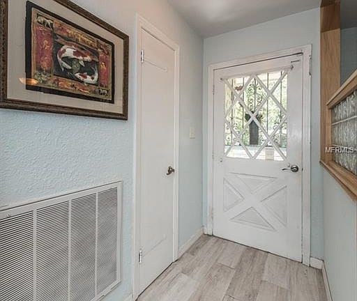4th image of 1227 Jungle Ave N