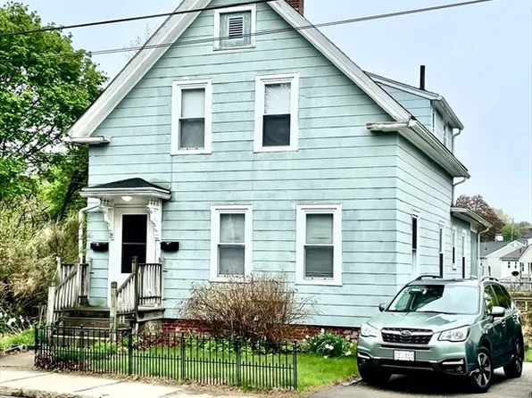 31 Fruit St, Milford, MA 01757