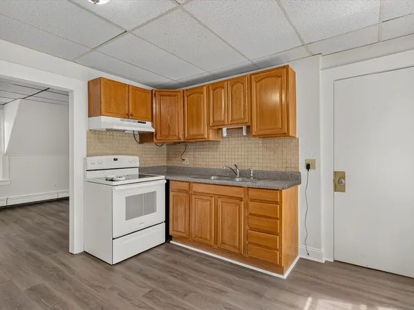 139 Greenwood St #3, Gardner, MA 01440