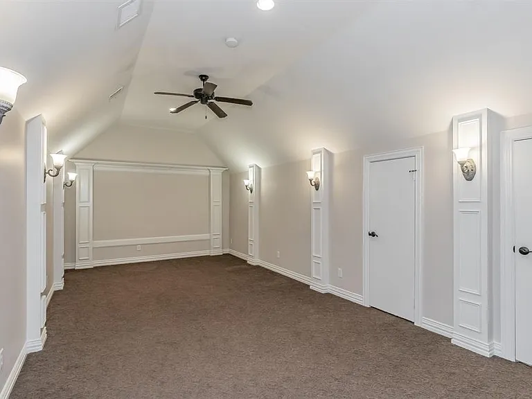 1004 Drake Dr — Photo 19