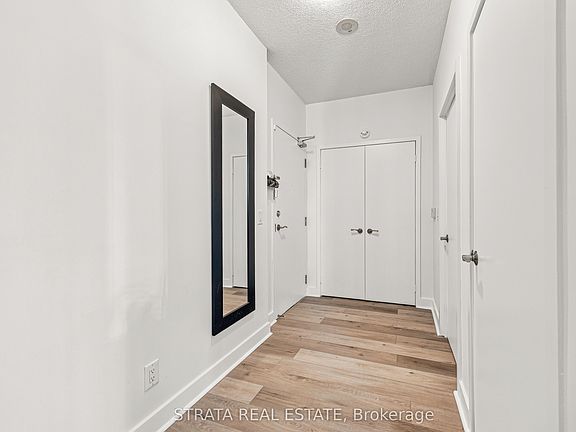 3rd image of 320 Richmond St E #615