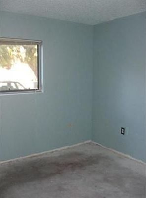 5th image of 214 Palm Cir E