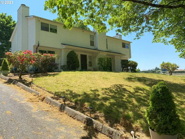 14702 NE Milton St #10, Portland, OR 97230