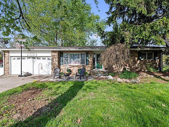 2nd image of 2030 Bauman Rd