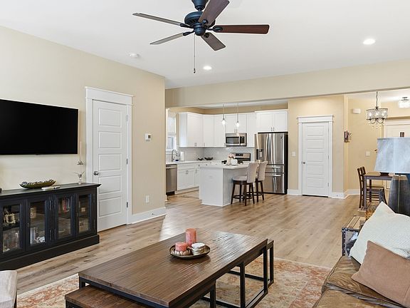 3rd image of 7030 Westside Cir