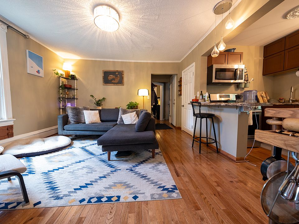1st image of 2520 Pierce St NE #2