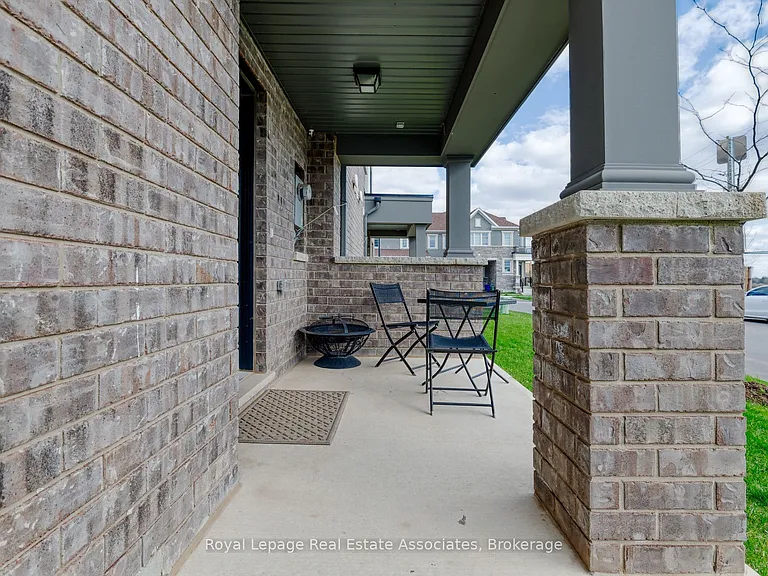 488 Bellflower Ct — Photo 10