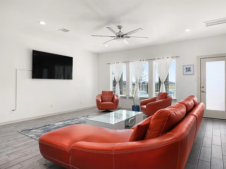 2421 Mar Vista Ln — Photo 11