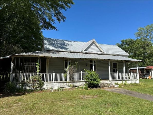 804 Main St, Hurtsboro, AL 36860
