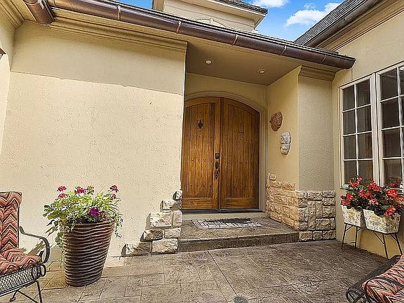 2nd image of 6342 S Creeksedge Ct