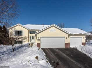 21161 Hummingbird Ln, Lakeville, MN 55044