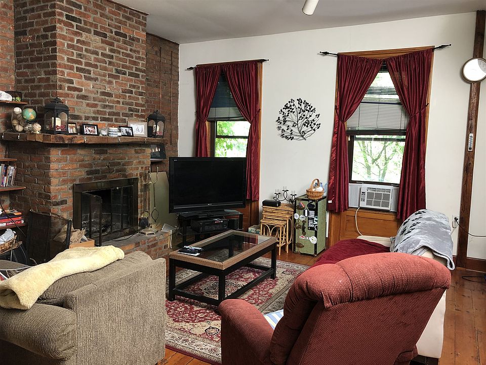 1st image of 209 Jay St #2