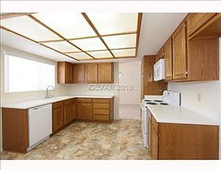 5th image of 8500 Hearst Ct