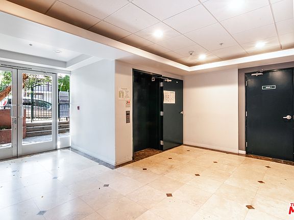 4th image of 2811 W Francis Ave #208