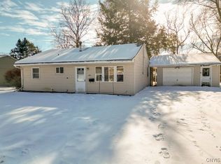 102 Corliss Rd, Syracuse, NY 13219