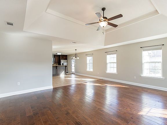4th image of 4853 Stonewall Cir