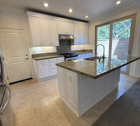 3rd image of 224 Overbrook