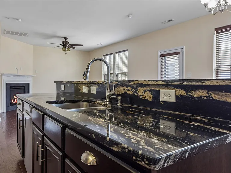 42 Kilverstone Way — Photo 11