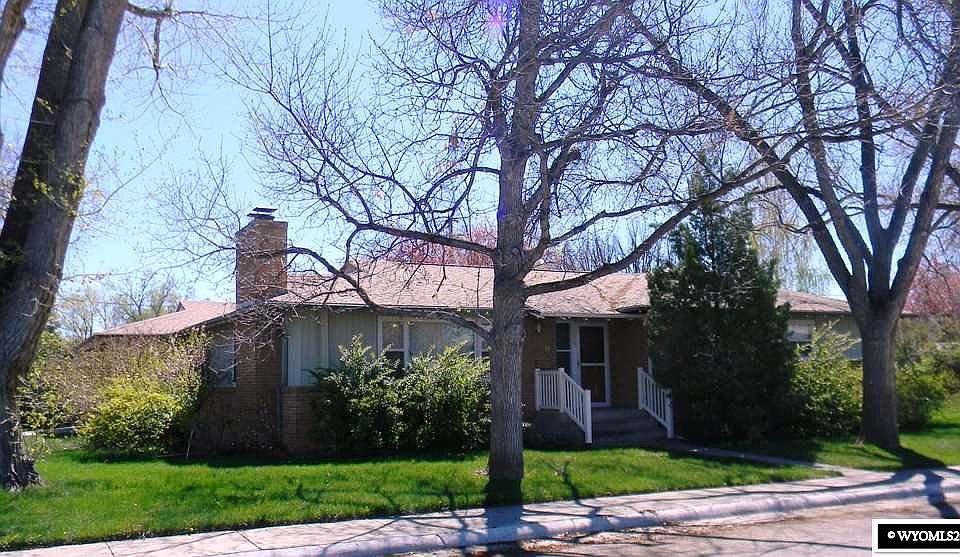 1st image of 239 Valley Cir