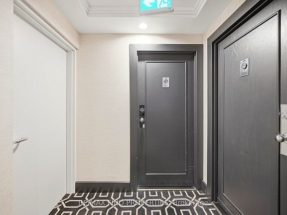 5th image of 33 University Ave #1203