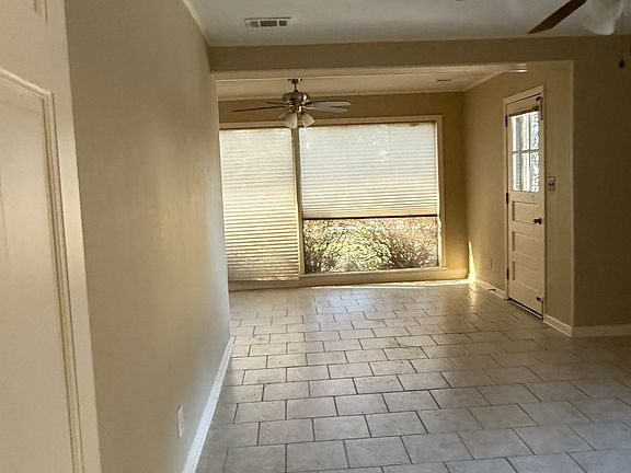 5th image of 1228 Heritage Ln