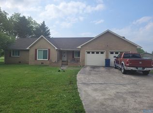 1049 Guntersville Rd, Arab, AL 35016