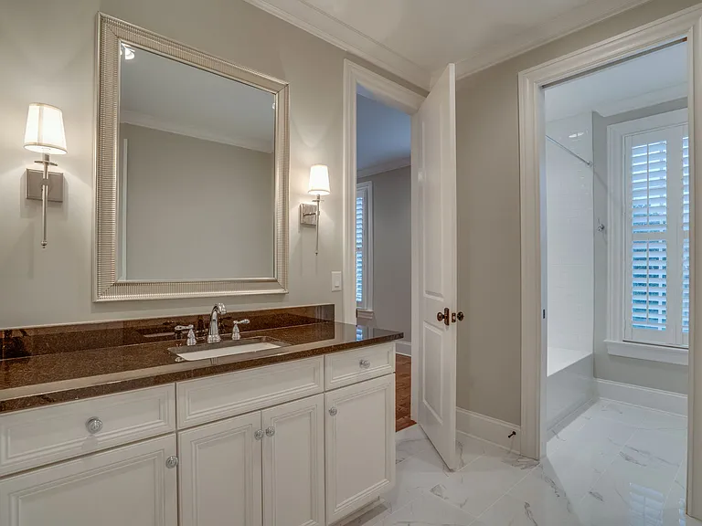 2424A Abbott Martin Rd — Photo 35
