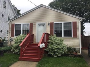 18 Villa Ave, Cranston, RI 02905