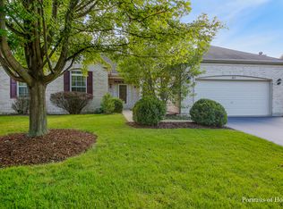 811 Columbus Dr, Oswego, IL 60543