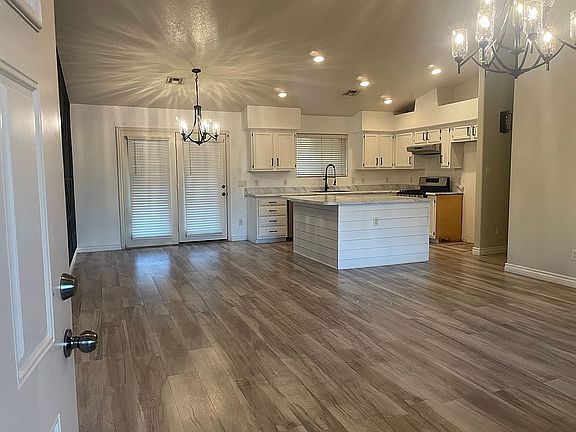 3rd image of 10203 E 38th Pl