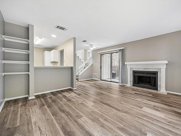 4th image of 2018 W Rundberg Ln APT 13A