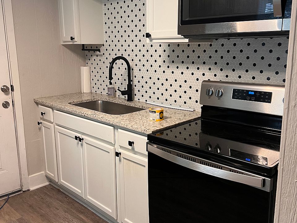 1st image of 2212 Kingswood Dr