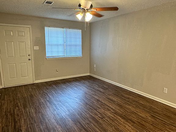 2nd image of 11 Riata Ct