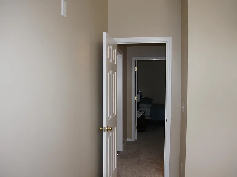 1192 Carriage Dr — Photo 21