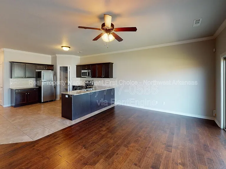 2702 W Kilimanjaro Way — Photo 4